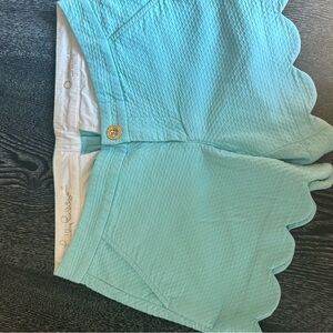 Lilly Pulitzer shorts size 0. Blue scalloped